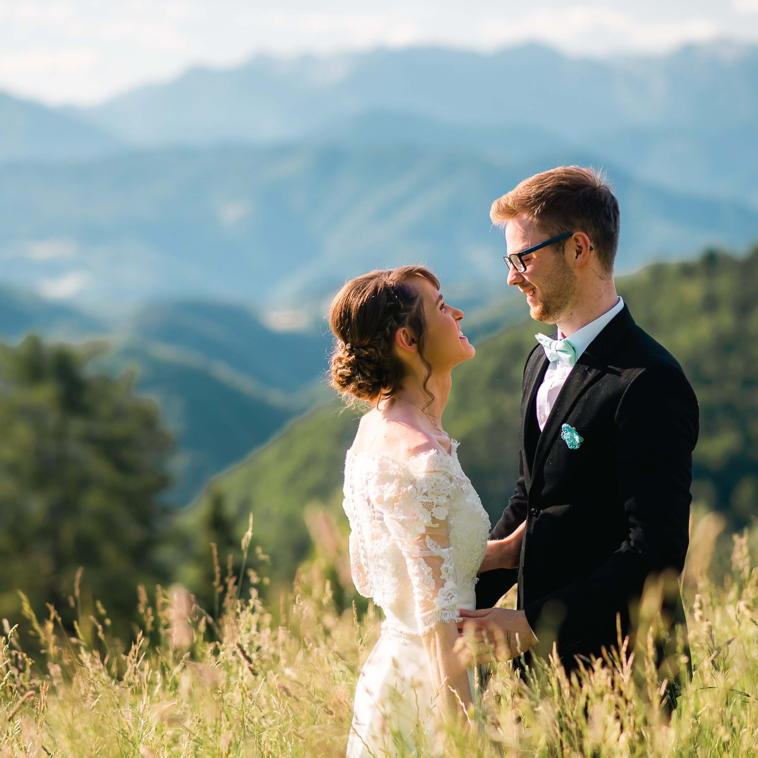 Tadej in Tanja – Ujete Iskrice